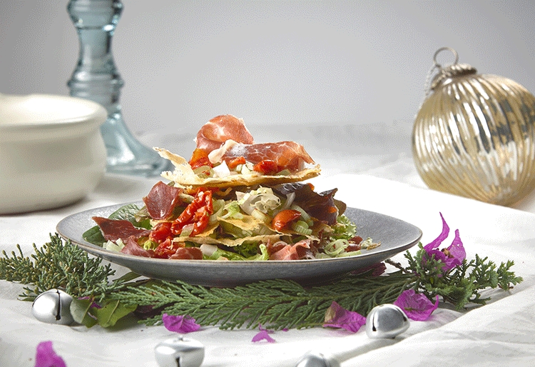 Timbal crujiente de parmesano con jamón ibérico